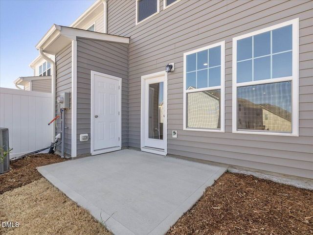659 Sefton Park Drive, Zebulon, NC 27597