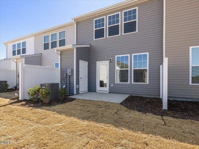 659 Sefton Park Drive, Zebulon, NC 27597