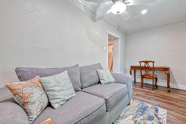 10601 Willowgrove Drive, Houston, TX 77035