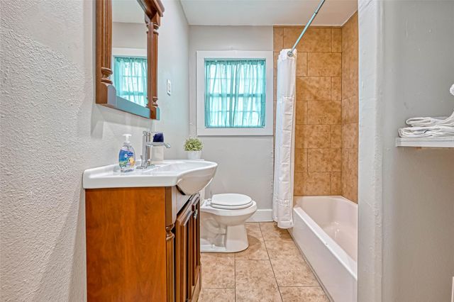 10601 Willowgrove Drive, Houston, TX 77035