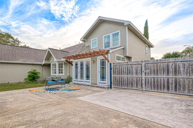 10601 Willowgrove Drive, Houston, TX 77035