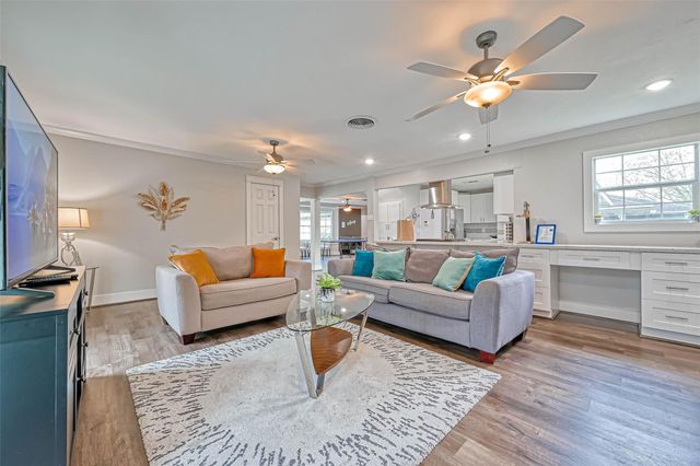 10601 Willowgrove Drive, Houston, TX 77035