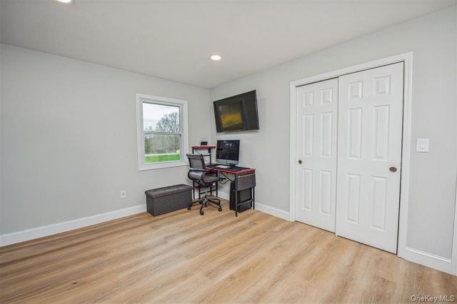22 Valkill Drive, Poughkeepsie, NY 12601
