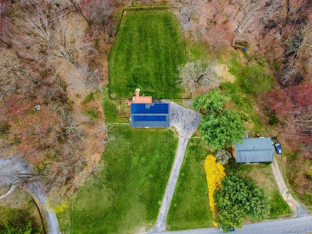 22 Valkill Drive, Poughkeepsie, NY 12601