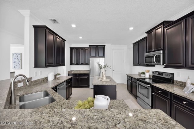 47 CUPCAKE Court, St. Johns, FL 32259