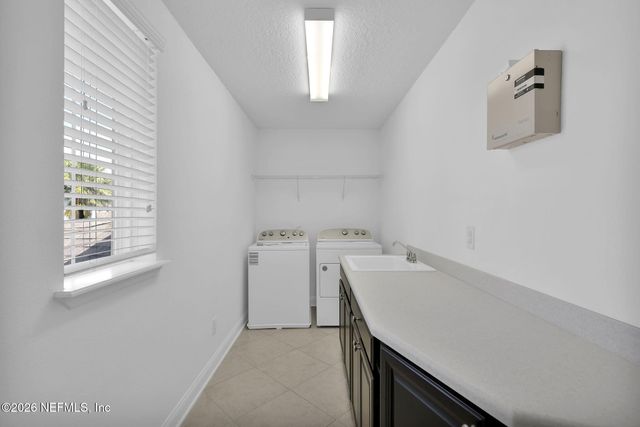 47 CUPCAKE Court, St. Johns, FL 32259