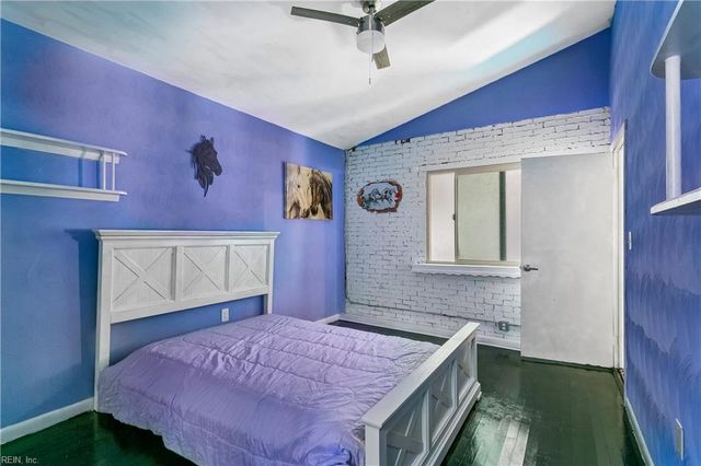 102 Purgold RD, Seaford, VA 23696