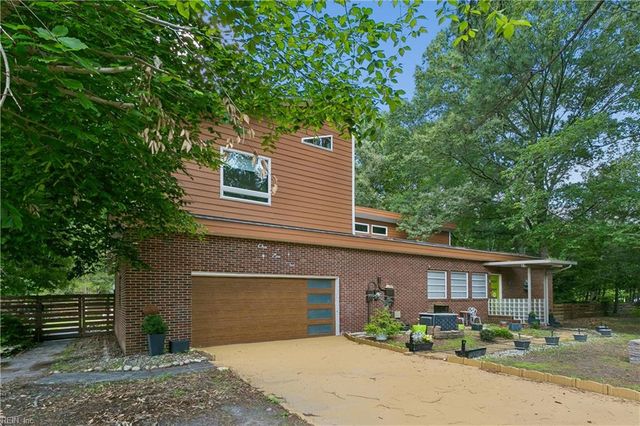 102 Purgold RD, Seaford, VA 23696
