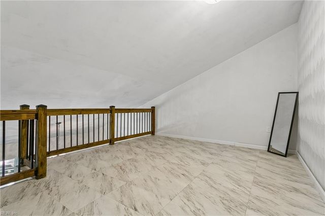 102 Purgold RD, Seaford, VA 23696