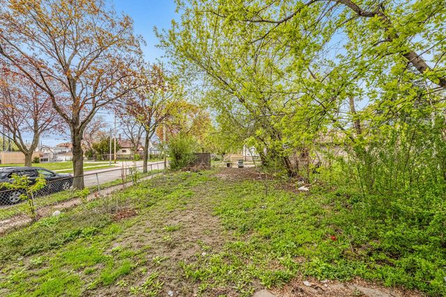 1344 Atkinson AVENUE, Milwaukee, WI 53206