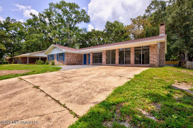 12908 Hanover Drive, Ocean Springs, MS 39564