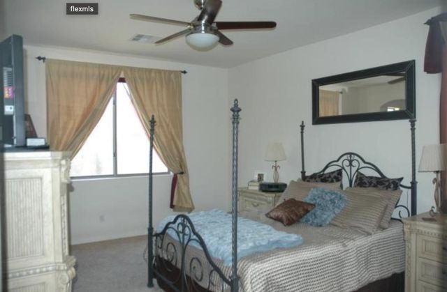 1928 E Hawken Place, Chandler, AZ 85286