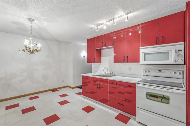 29673 Shoreview Circle, Lindstrom, MN 55045