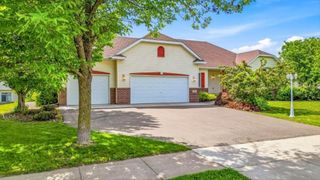 29673 Shoreview Circle, Lindstrom, MN 55045