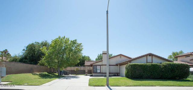 4540 Clear Springs Avenue, Palmdale, CA 93552