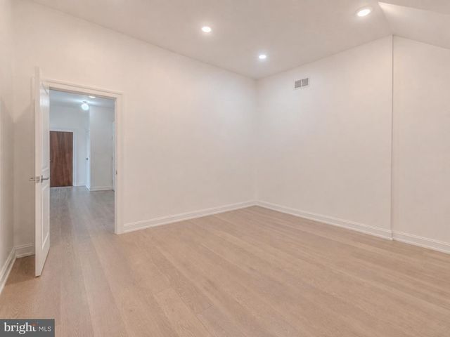 1901 N 2ND ST, Philadelphia, PA 19122