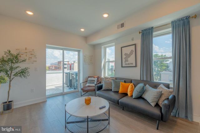 1901 N 2ND ST, Philadelphia, PA 19122