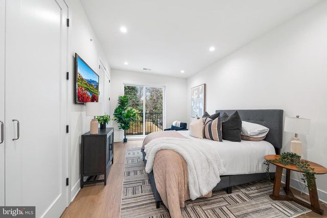 11 W ABINGTON AVE, Philadelphia, PA 19118