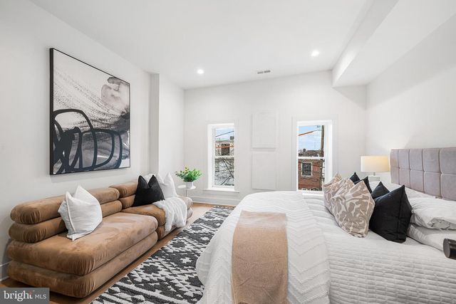 11 W ABINGTON AVE, Philadelphia, PA 19118