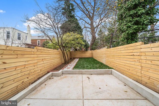 11 W ABINGTON AVE, Philadelphia, PA 19118