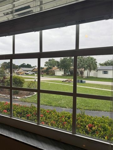 19253 Carolina Cir, Boca Raton, FL 33434