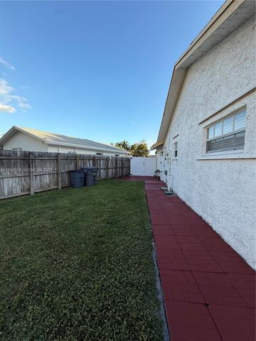 19253 Carolina Cir, Boca Raton, FL 33434