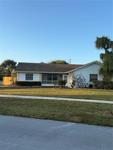 19253 Carolina Cir, Boca Raton, FL 33434