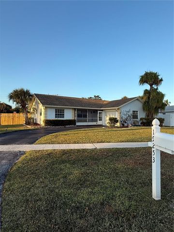 19253 Carolina Cir, Boca Raton, FL 33434