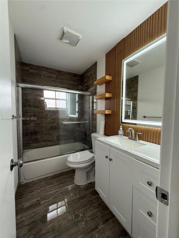 19253 Carolina Cir, Boca Raton, FL 33434