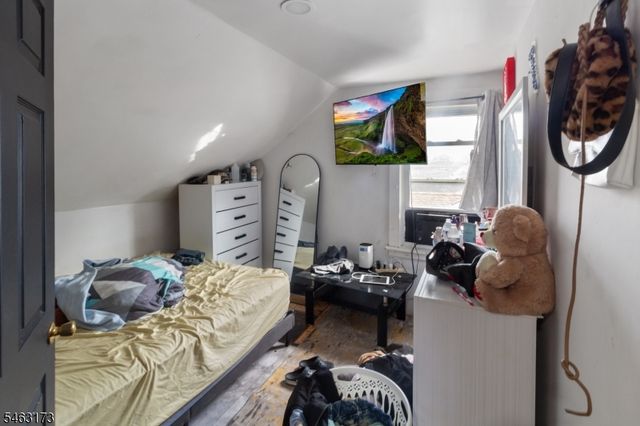 128 Redwood Ave, Paterson City, NJ 07522