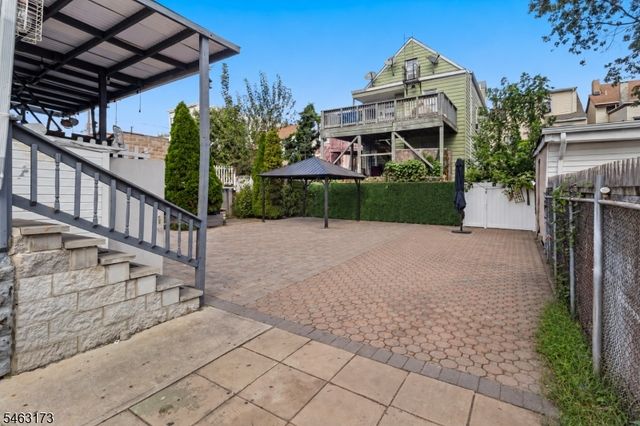 128 Redwood Ave, Paterson City, NJ 07522