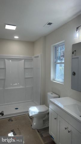 130 N QUEEN N, Dover, DE 19904