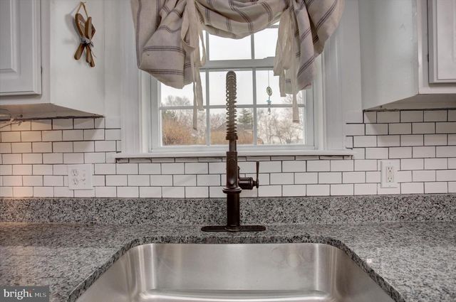 463 CENTURY DR, Greencastle, PA 17225