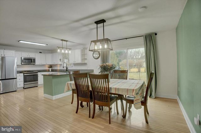 463 CENTURY DR, Greencastle, PA 17225