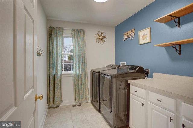 463 CENTURY DR, Greencastle, PA 17225