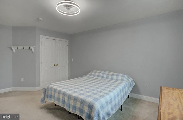 463 CENTURY DR, Greencastle, PA 17225