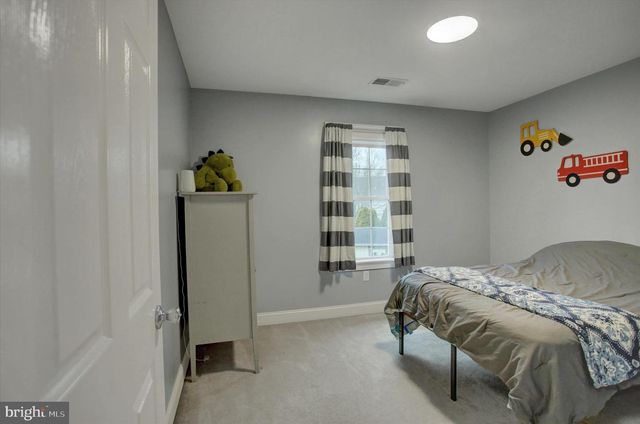 463 CENTURY DR, Greencastle, PA 17225