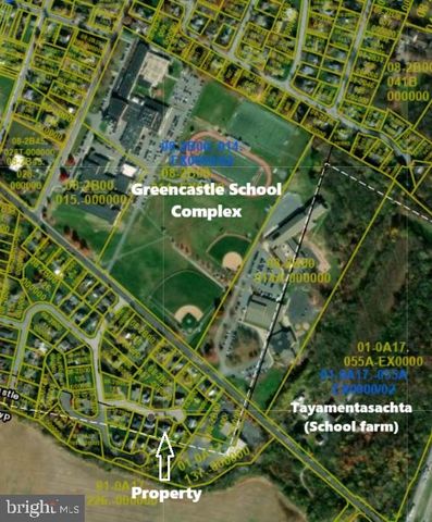 463 CENTURY DR, Greencastle, PA 17225