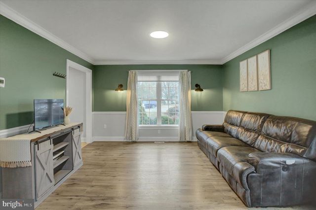 463 CENTURY DR, Greencastle, PA 17225