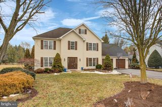 463 CENTURY DR, Greencastle, PA 17225
