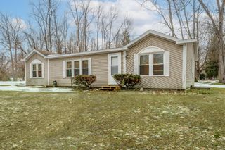 25627 Marquette Road, Wayne Twp, MI 49047