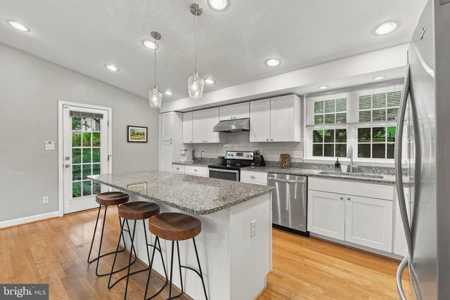 2306 WUTHERING RD, Timonium, MD 21093