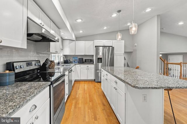 2306 WUTHERING RD, Timonium, MD 21093