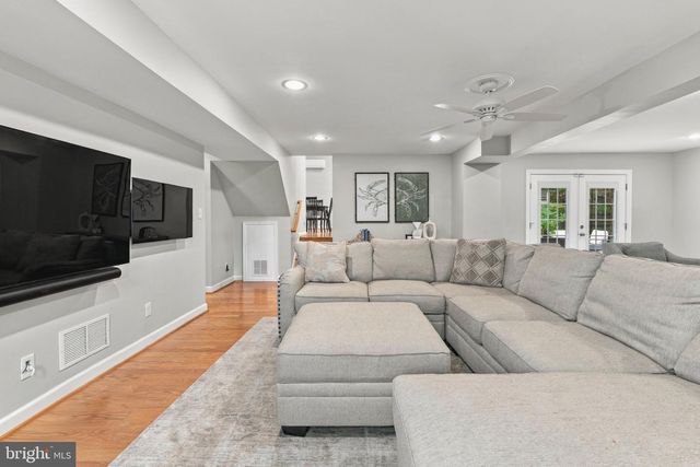 2306 WUTHERING RD, Timonium, MD 21093