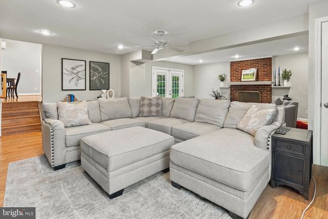 2306 WUTHERING RD, Timonium, MD 21093
