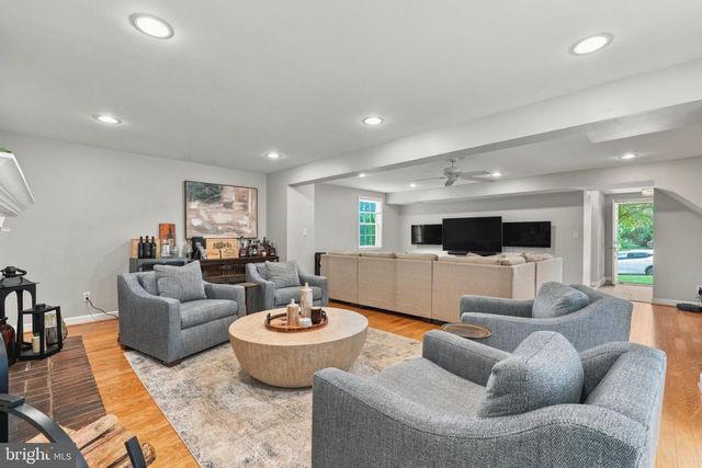 2306 WUTHERING RD, Timonium, MD 21093