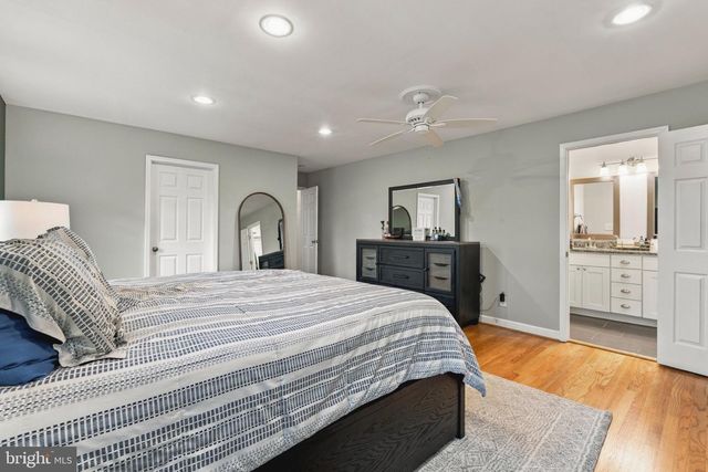 2306 WUTHERING RD, Timonium, MD 21093