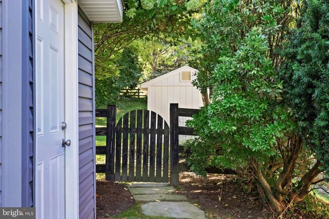 2306 WUTHERING RD, Timonium, MD 21093