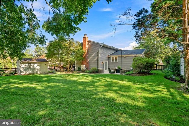 2306 WUTHERING RD, Timonium, MD 21093