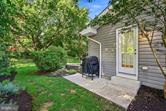 2306 WUTHERING RD, Timonium, MD 21093